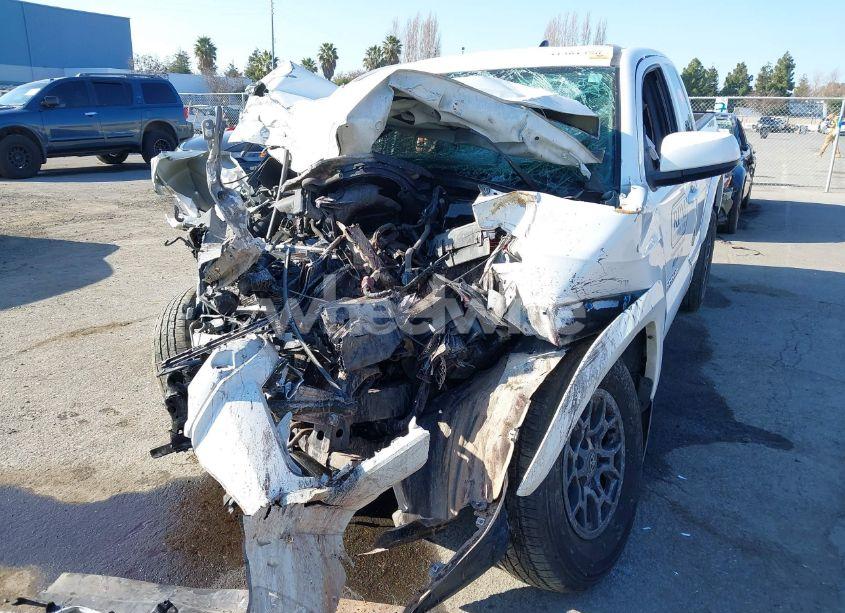 Photo 6 of 2018 Toyota Tacoma SR5 V6 (VIN 5TFRZ5CNXJX061480)