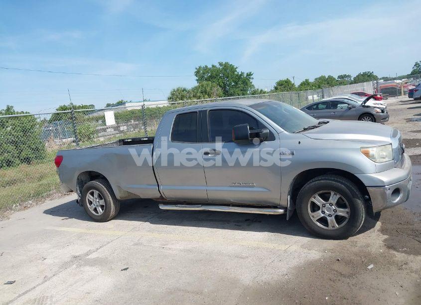 Photo 13 of 2007 Toyota Tundra SR5 5.7L V8 (VIN 5TFSV54117X004098)