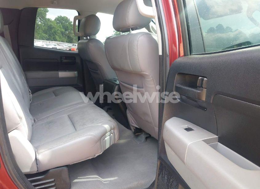 Photo 8 of 2007 Toyota Tundra SR5 5.7L V8 (VIN 5TFSV54157X003620)