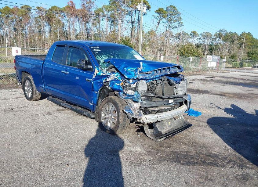 2016 Toyota Tundra LIMITED 5.7L V8 (VIN 5TFSW5F1XGX201345) main photo