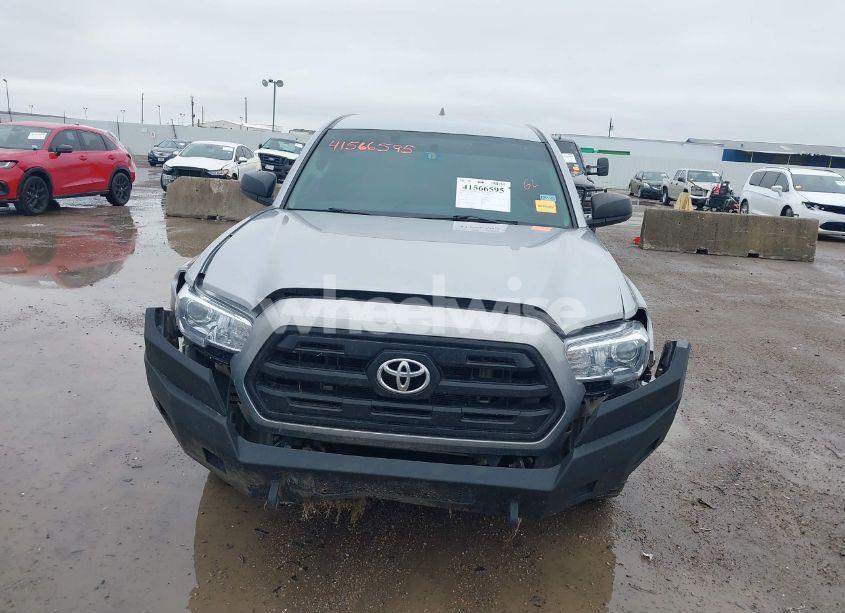 Photo 12 of 2016 Toyota Tacoma SR (VIN 5TFSX5EN0GX047214)