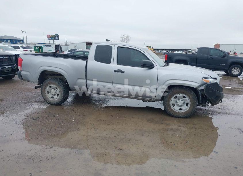 Photo 13 of 2016 Toyota Tacoma SR (VIN 5TFSX5EN0GX047214)