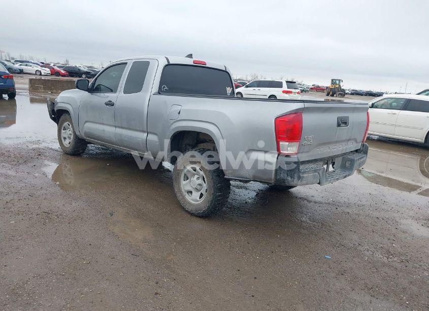Photo 3 of 2016 Toyota Tacoma SR (VIN 5TFSX5EN0GX047214)
