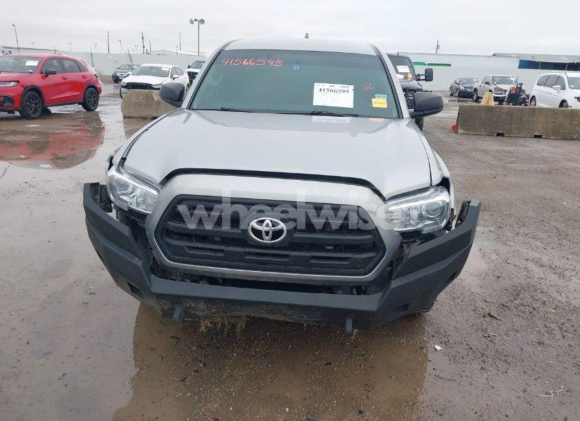 Photo 6 of 2016 Toyota Tacoma SR (VIN 5TFSX5EN0GX047214)