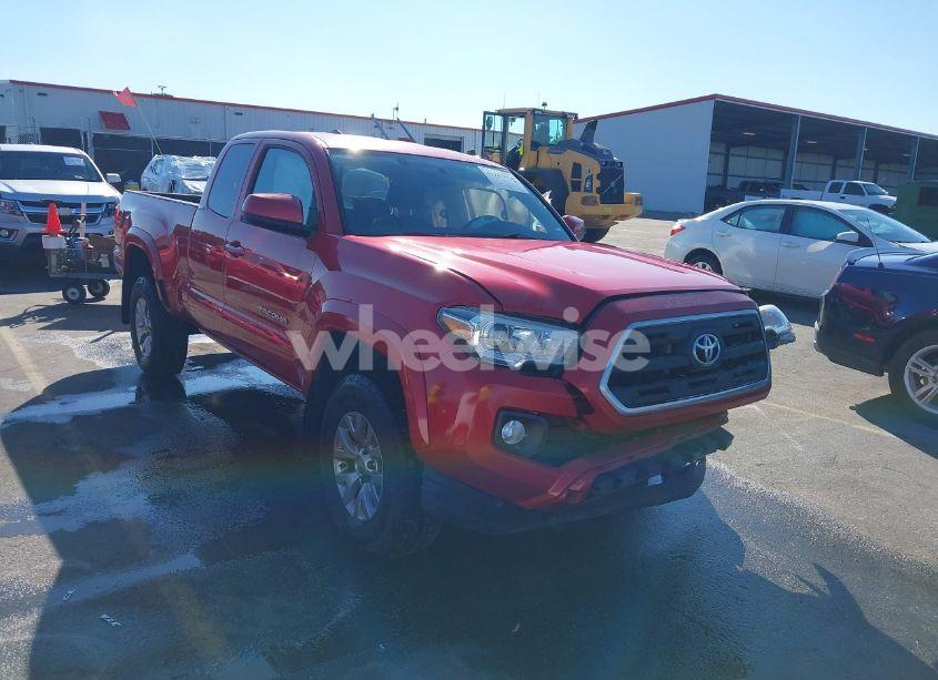 2017 Toyota Tacoma SR5 (VIN 5TFSX5EN1HX054156) main photo