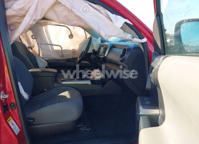 Photo 5 of 2017 Toyota Tacoma SR5 (VIN 5TFSX5EN1HX054156)