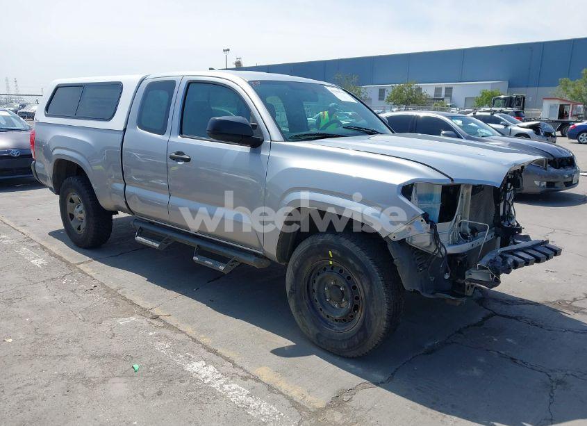 2017 Toyota Tacoma SR (VIN 5TFSX5EN1HX054965) main photo