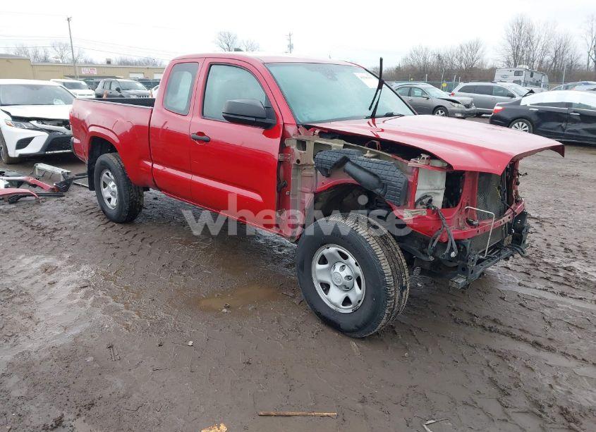 2018 Toyota Tacoma SR (VIN 5TFSX5EN1JX063008) main photo