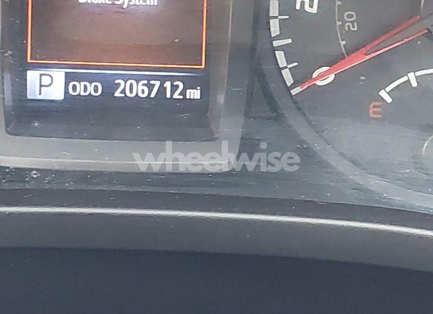 Photo 16 of 2018 Toyota Tacoma SR (VIN 5TFSX5EN1JX063008)