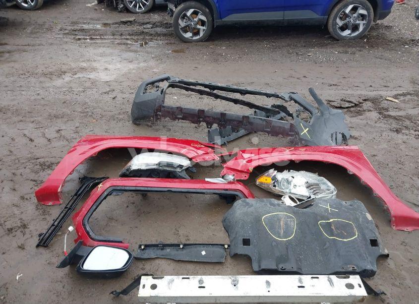 Photo 18 of 2018 Toyota Tacoma SR (VIN 5TFSX5EN1JX063008)