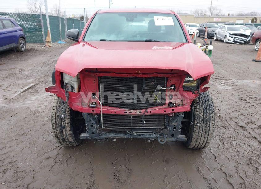 Photo 6 of 2018 Toyota Tacoma SR (VIN 5TFSX5EN1JX063008)