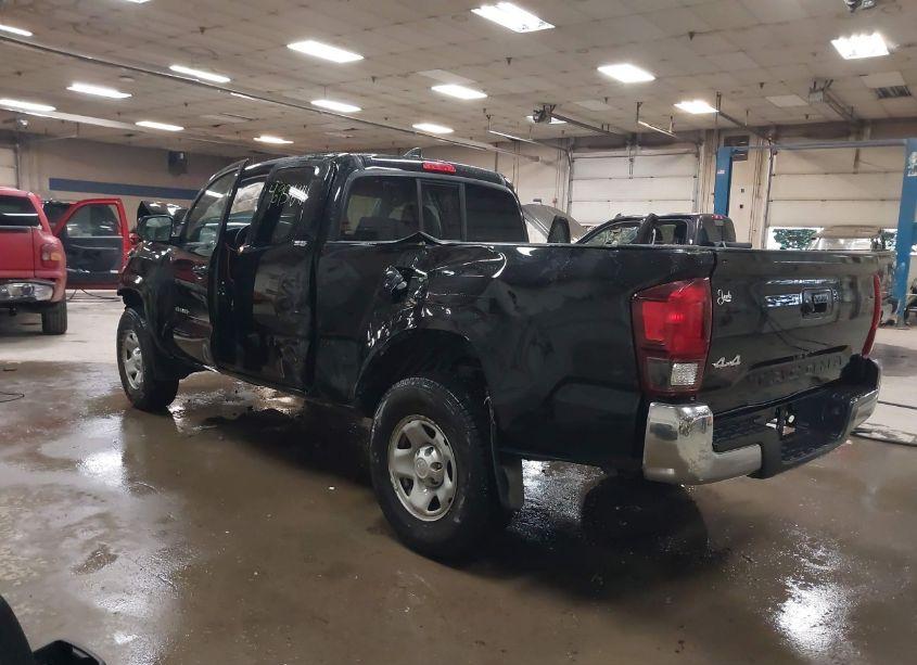 Photo 3 of 2019 Toyota Tacoma SR5 (VIN 5TFSX5EN1KX068663)