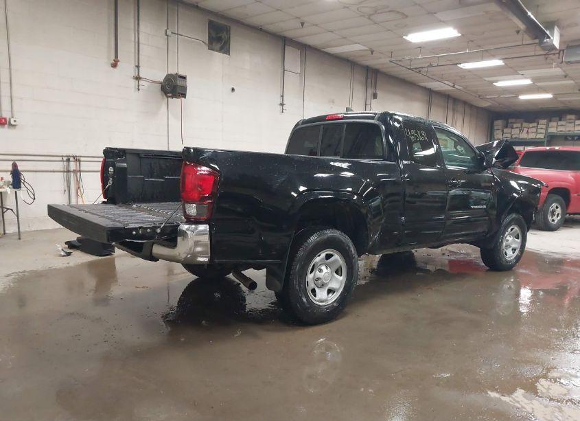 Photo 4 of 2019 Toyota Tacoma SR5 (VIN 5TFSX5EN1KX068663)