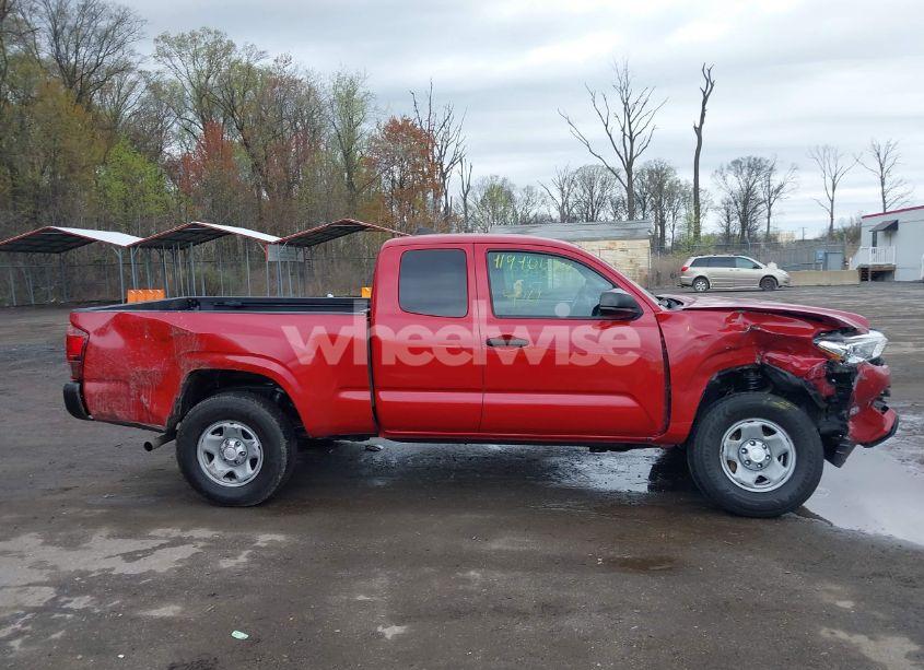 Photo 13 of 2019 Toyota Tacoma SR (VIN 5TFSX5EN2KX068428)