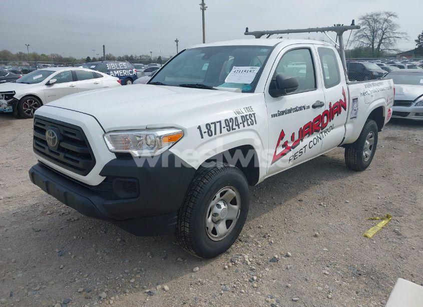 Photo 2 of 2018 Toyota Tacoma SR (VIN 5TFSX5EN3JX058375)