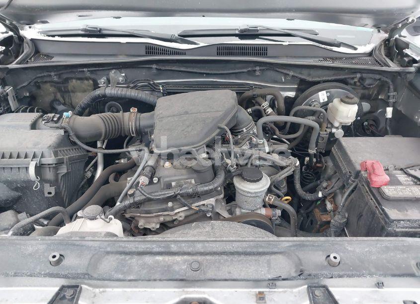 Photo 10 of 2018 Toyota Tacoma SR (VIN 5TFSX5EN3JX063303)