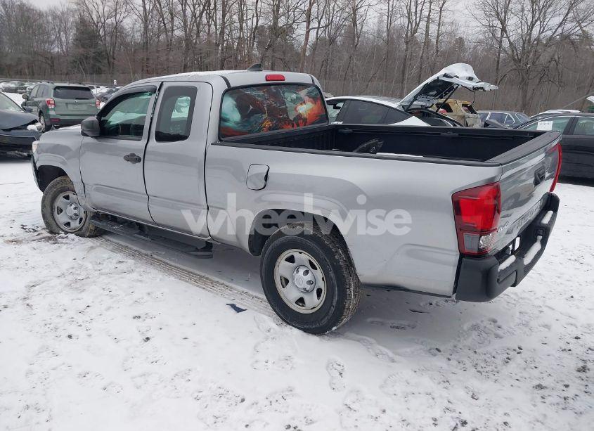 Photo 3 of 2018 Toyota Tacoma SR (VIN 5TFSX5EN3JX063303)