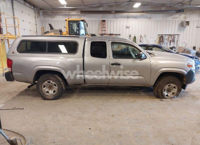 Photo 12 of 2020 Toyota Tacoma SR (VIN 5TFSX5EN3LX073316)