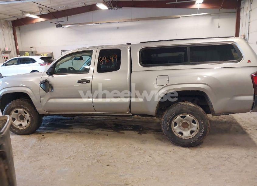 Photo 13 of 2020 Toyota Tacoma SR (VIN 5TFSX5EN3LX073316)