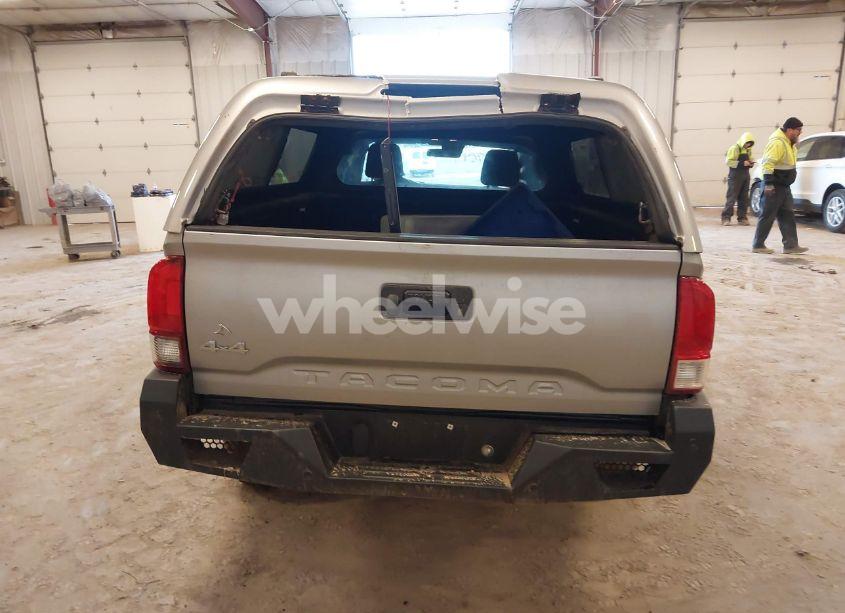 Photo 15 of 2020 Toyota Tacoma SR (VIN 5TFSX5EN3LX073316)