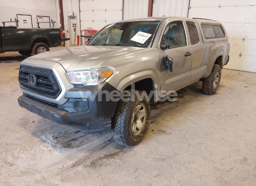 Photo 2 of 2020 Toyota Tacoma SR (VIN 5TFSX5EN3LX073316)