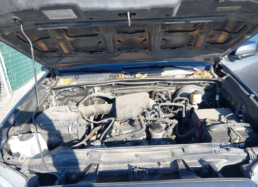 Photo 10 of 2017 Toyota Tacoma SR (VIN 5TFSX5EN4HX054278)