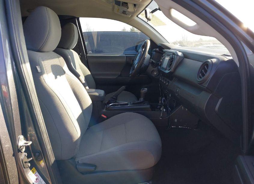 Photo 5 of 2017 Toyota Tacoma SR (VIN 5TFSX5EN4HX054278)