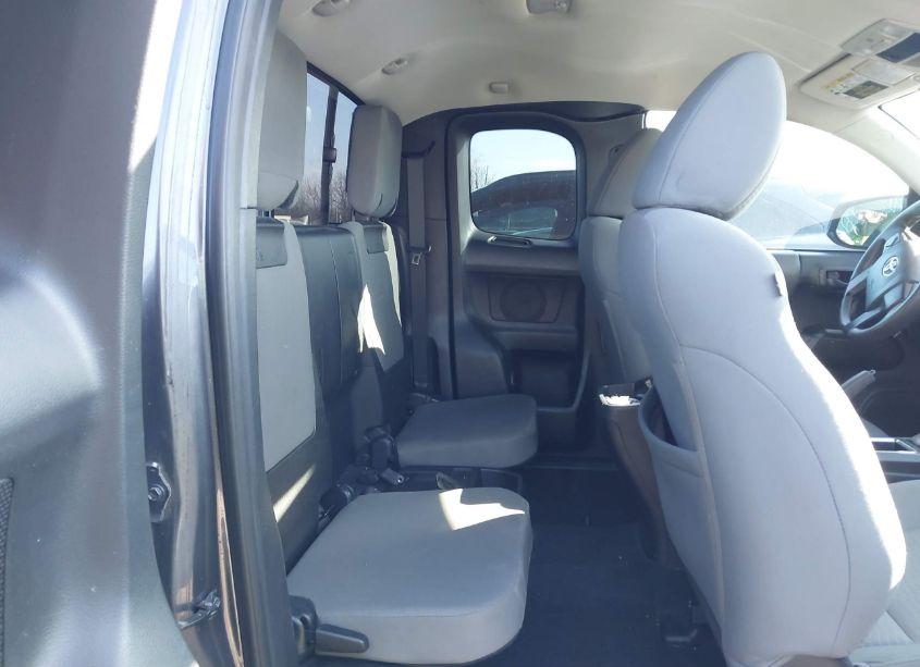 Photo 8 of 2017 Toyota Tacoma SR (VIN 5TFSX5EN4HX054278)