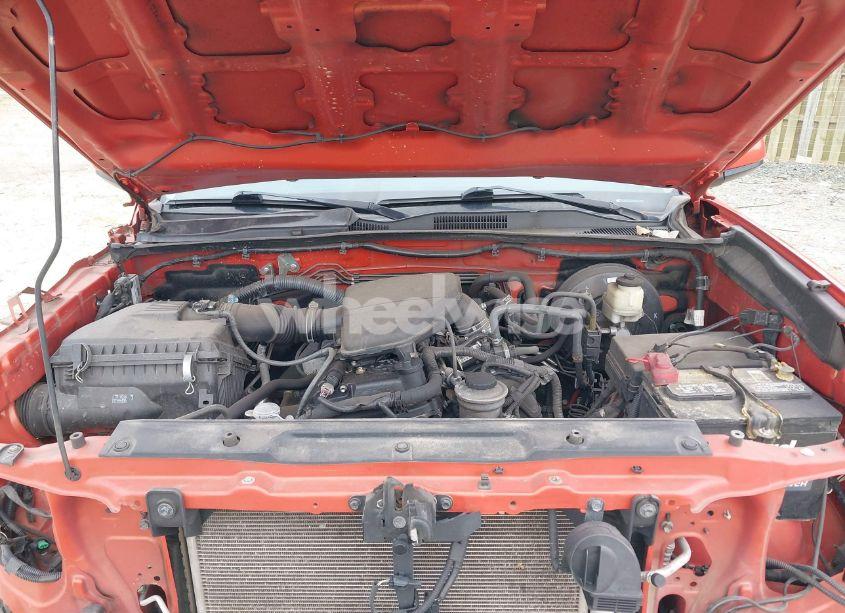 Photo 10 of 2016 Toyota Tacoma SR5 (VIN 5TFSX5EN5GX046740)