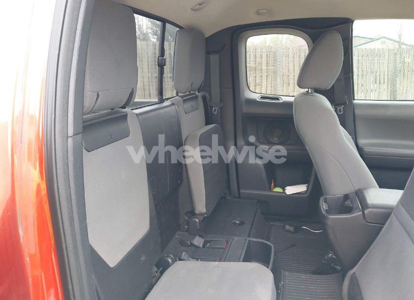 Photo 8 of 2016 Toyota Tacoma SR5 (VIN 5TFSX5EN5GX046740)
