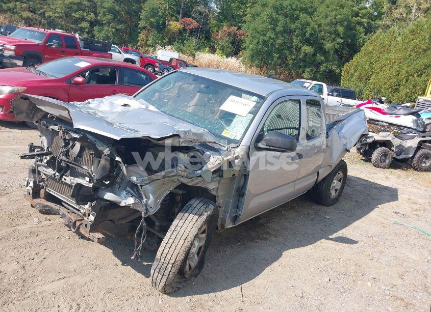 Photo 2 of 2017 Toyota Tacoma SR (VIN 5TFSX5EN5HX049672)