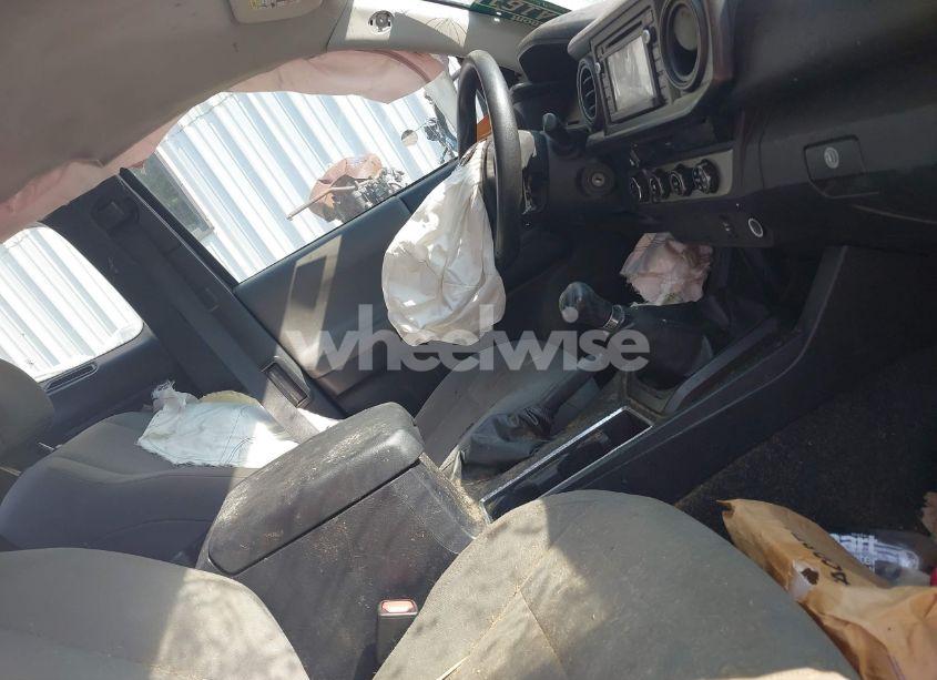 Photo 5 of 2017 Toyota Tacoma SR (VIN 5TFSX5EN5HX049672)