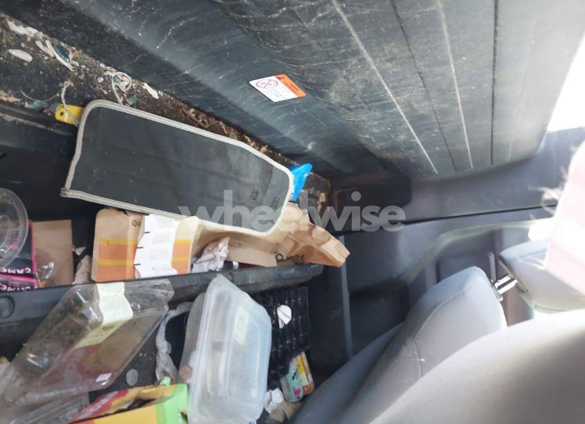 Photo 8 of 2017 Toyota Tacoma SR (VIN 5TFSX5EN5HX049672)