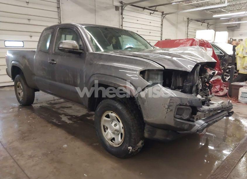 2017 Toyota Tacoma SR (VIN 5TFSX5EN5HX056864) main photo