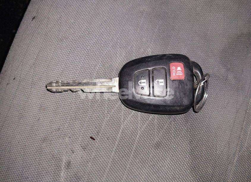 Photo 11 of 2017 Toyota Tacoma SR (VIN 5TFSX5EN5HX056864)