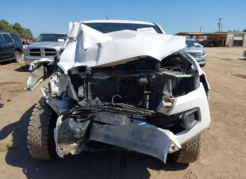 Photo 13 of 2017 Toyota Tacoma SR (VIN 5TFSX5EN6HX051138)