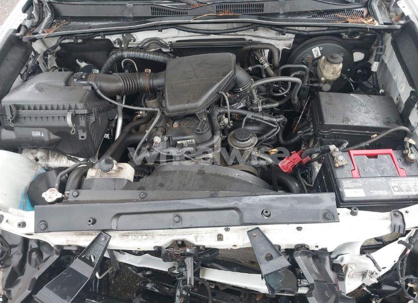 Photo 10 of 2017 Toyota Tacoma SR (VIN 5TFSX5EN6HX056498)