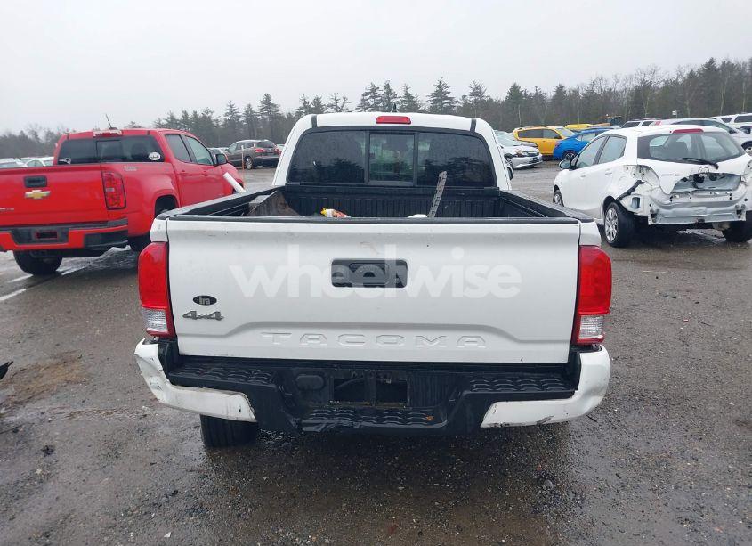 Photo 16 of 2017 Toyota Tacoma SR (VIN 5TFSX5EN6HX056498)