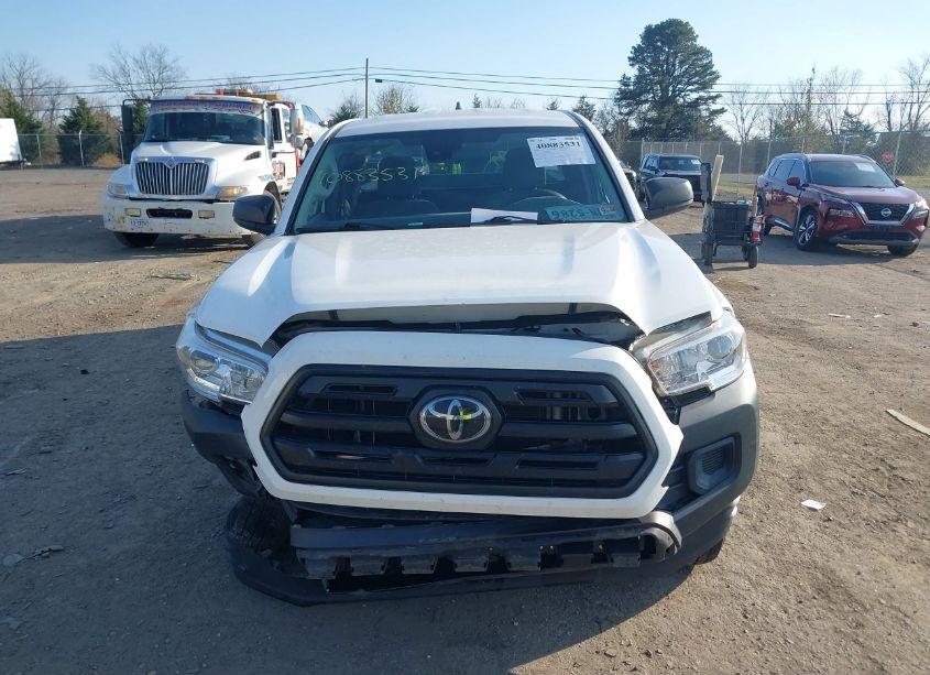 Photo 11 of 2019 Toyota Tacoma SR (VIN 5TFSX5EN6KX066410)