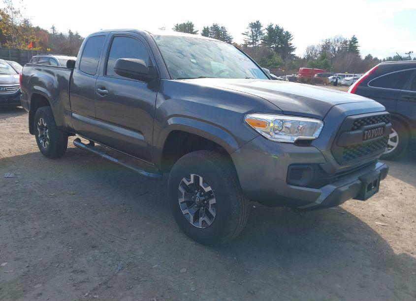 2016 Toyota Tacoma SR (VIN 5TFSX5EN7GX047226) main photo