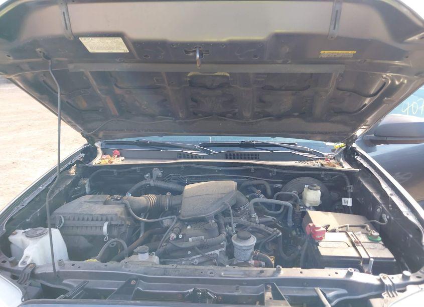 Photo 10 of 2016 Toyota Tacoma SR (VIN 5TFSX5EN7GX047226)