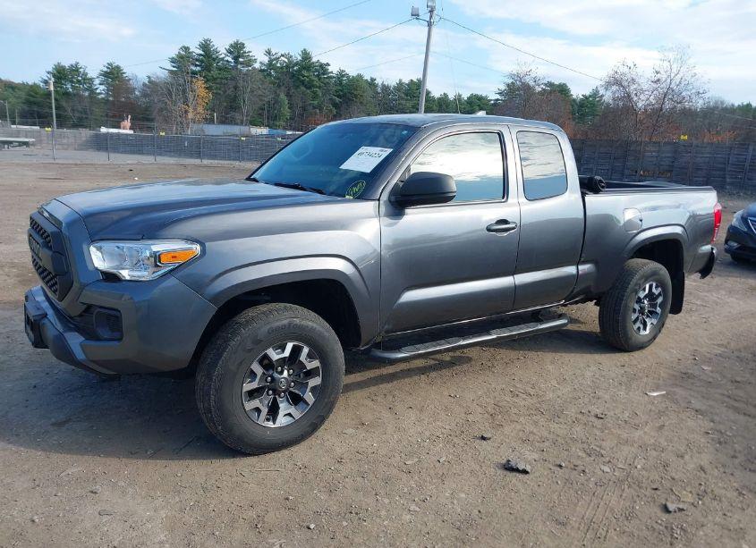 Photo 14 of 2016 Toyota Tacoma SR (VIN 5TFSX5EN7GX047226)