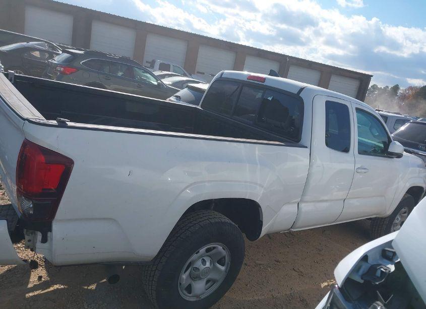 Photo 13 of 2019 Toyota Tacoma SR (VIN 5TFSX5EN7KX065072)