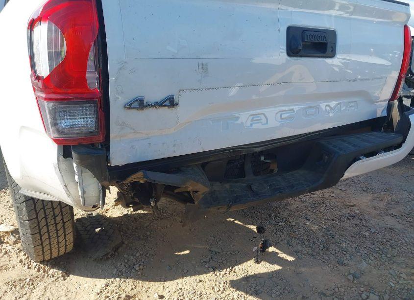 Photo 17 of 2019 Toyota Tacoma SR (VIN 5TFSX5EN7KX065072)