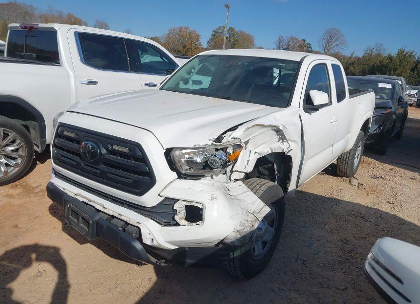 Photo 2 of 2019 Toyota Tacoma SR (VIN 5TFSX5EN7KX065072)