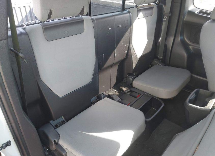 Photo 8 of 2019 Toyota Tacoma SR (VIN 5TFSX5EN7KX065072)