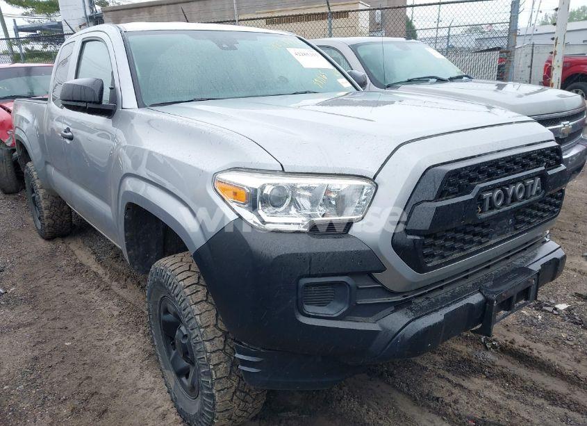 2019 Toyota Tacoma SR (VIN 5TFSX5EN7KX067145) main photo