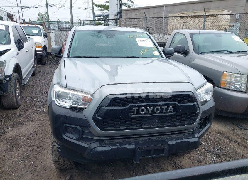 Photo 12 of 2019 Toyota Tacoma SR (VIN 5TFSX5EN7KX067145)