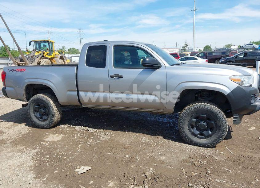 Photo 13 of 2019 Toyota Tacoma SR (VIN 5TFSX5EN7KX067145)