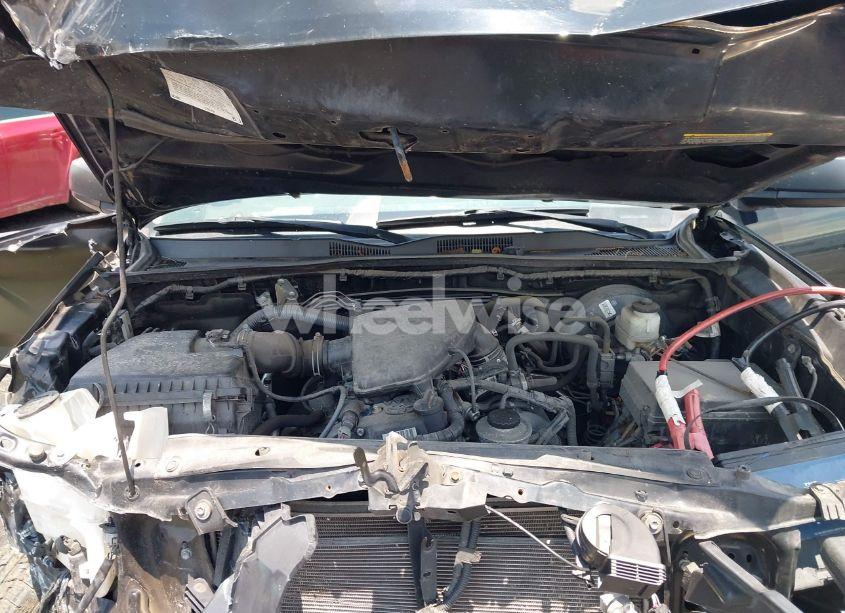 Photo 10 of 2019 Toyota Tacoma SR (VIN 5TFSX5EN7KX070319)